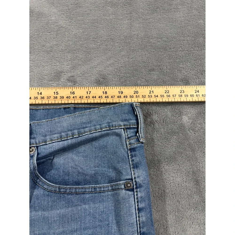 Levis 505 Regular Fit Straight Leg Jeans Mens 40x32 Medium Wash Blue Denim